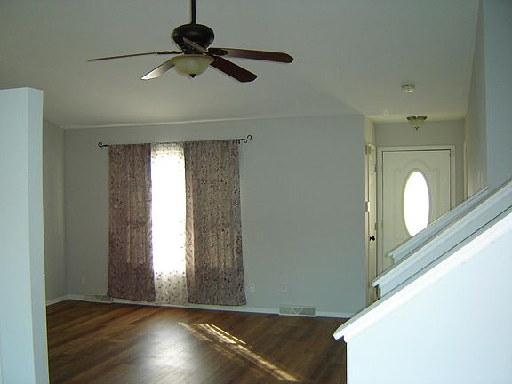 2nd image of 1855 Tradewinds Dr SE