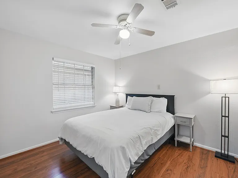 2432 Covington Dr — Photo 15