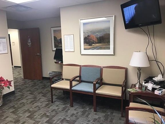4th image of 100 Pennsylvania Ave