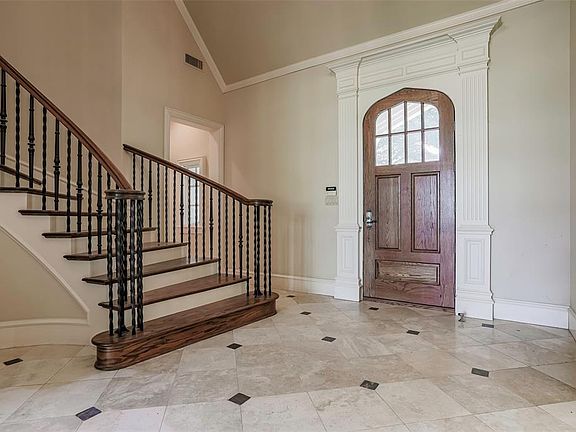5th image of 3021 Shelton Way