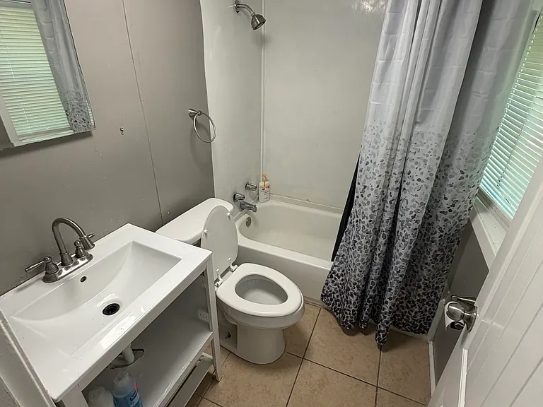 5432 Elgin St — Photo 17