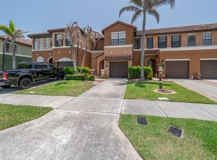733 Ventura Dr, Satellite Beach, FL 32937