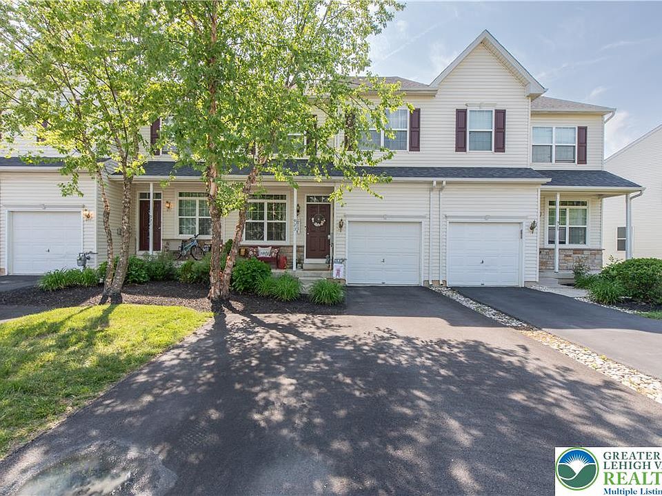 1st image of 923 King Way