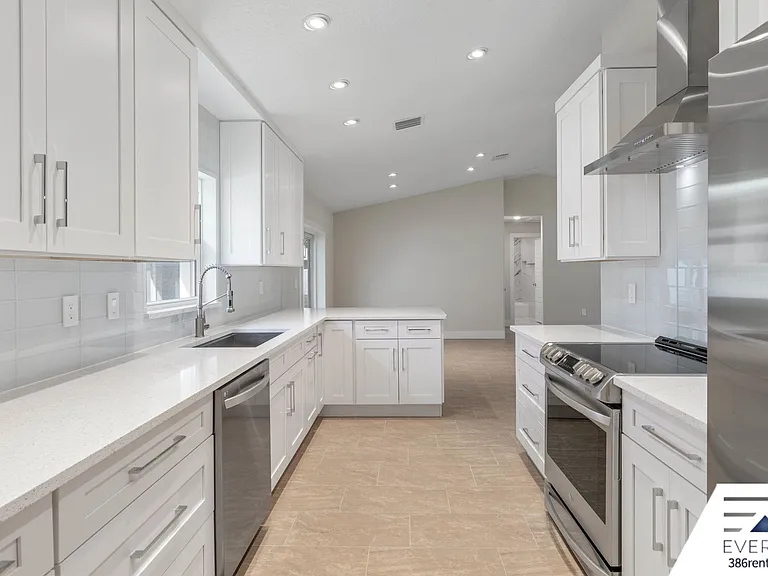 12 Walt Pl — Photo 18
