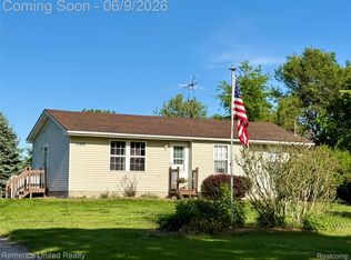 15489 Bird Rd, Linden, MI 48451