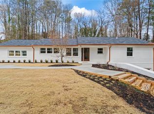 670 Riverside Rd, Roswell, GA 30075