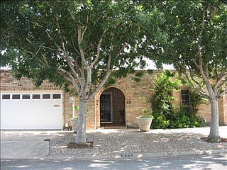 1st image of 621 Kerria Ave