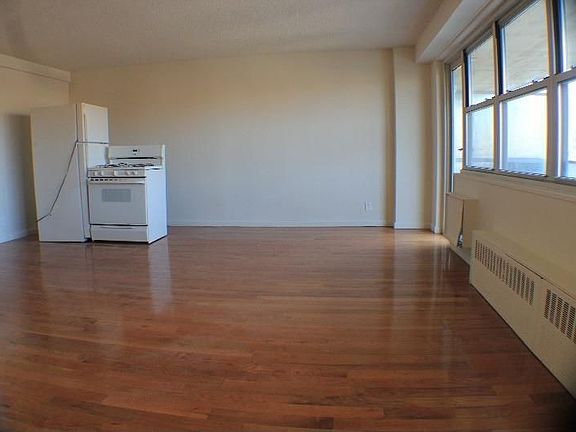 5th image of 50 Riverdale Ave APT 11M