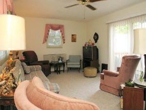 3rd image of 5631 Pemberton Ave