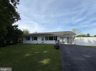 12 Homestead Ln, Ranson, WV 25438