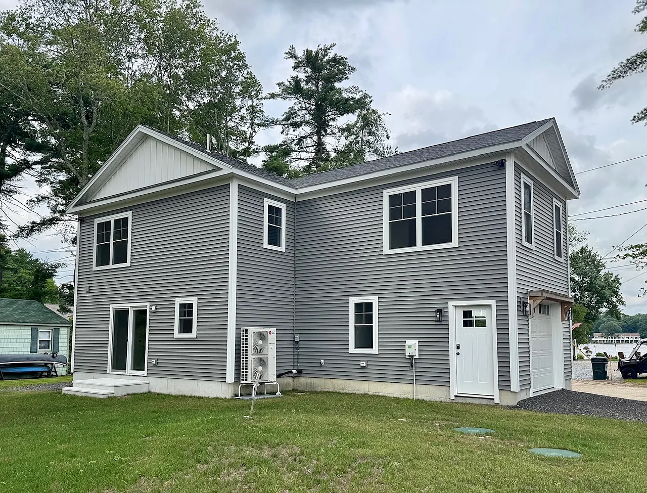 2 bed, 1.5 bath, 1472 sqft, $2,950 — Photo 2