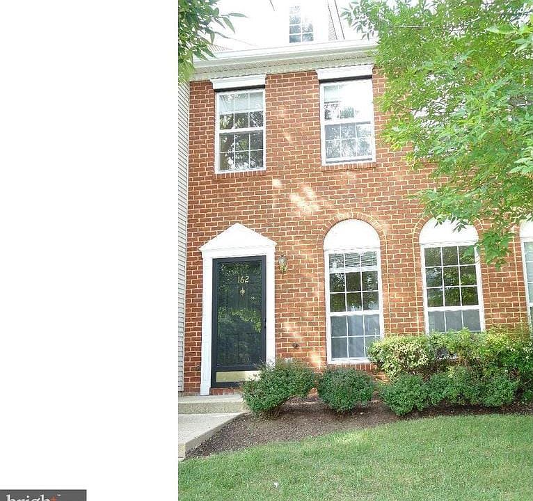 1st image of 162 Shrewsbury Ct