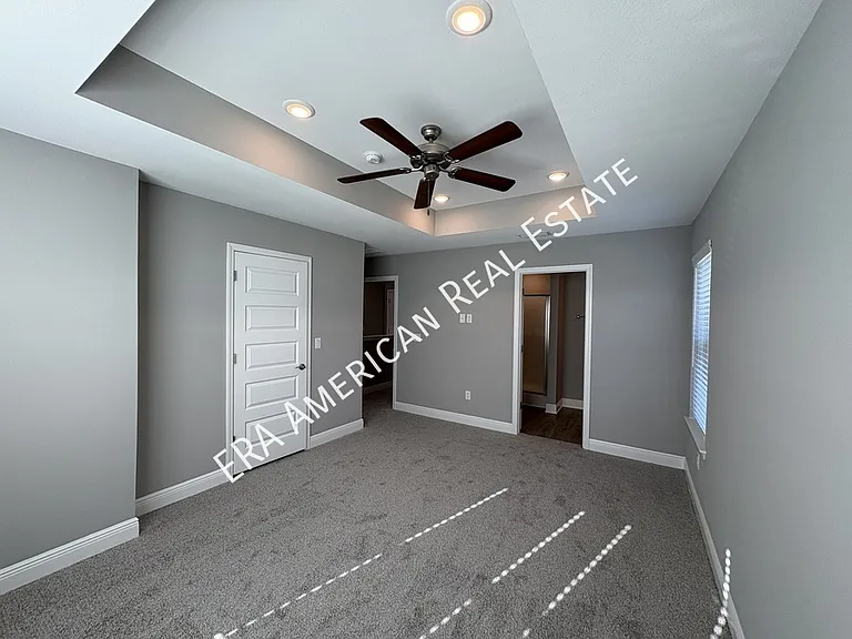 838 Fairview Dr — Photo 13