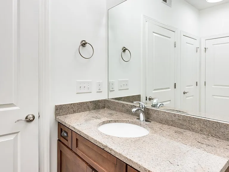 3128 Belwood St #201 — Photo 26