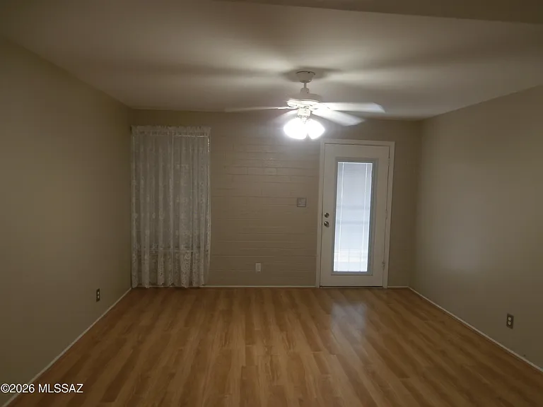 133 S Paseo Pena — Photo 7