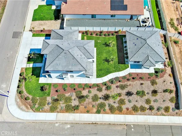 29329 Kemper Ln, Highland, CA 92346