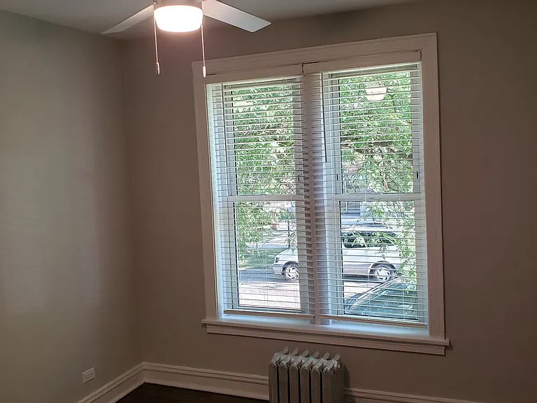 1332 34 W Granville 6206 #10 — Photo 15
