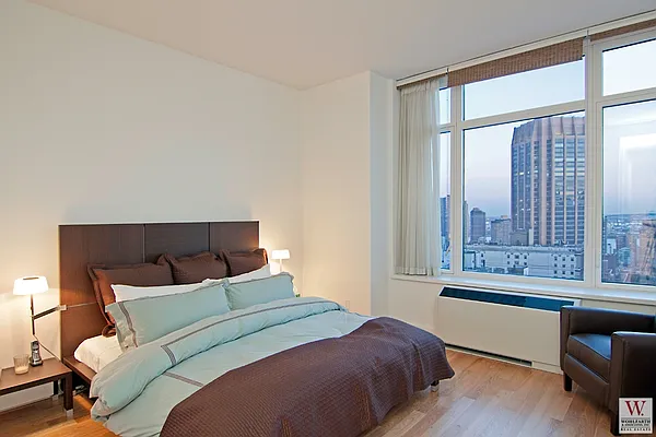 Sold by Wohlfarth & Associates Inc | media 19