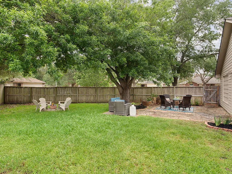 20415 Linden Tree Dr — Photo 45