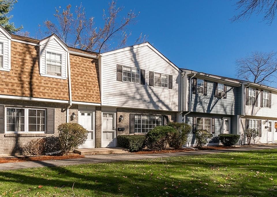 1st image of 15 Orchard Ave #D