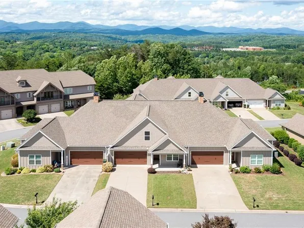 171 Village Dr, Dahlonega, GA 30533