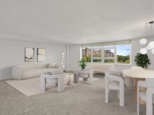280 Boylston St APT 905, Newton, MA 02467