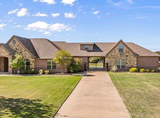 2313 E Emerald Bend Ct, Granbury, TX 76049