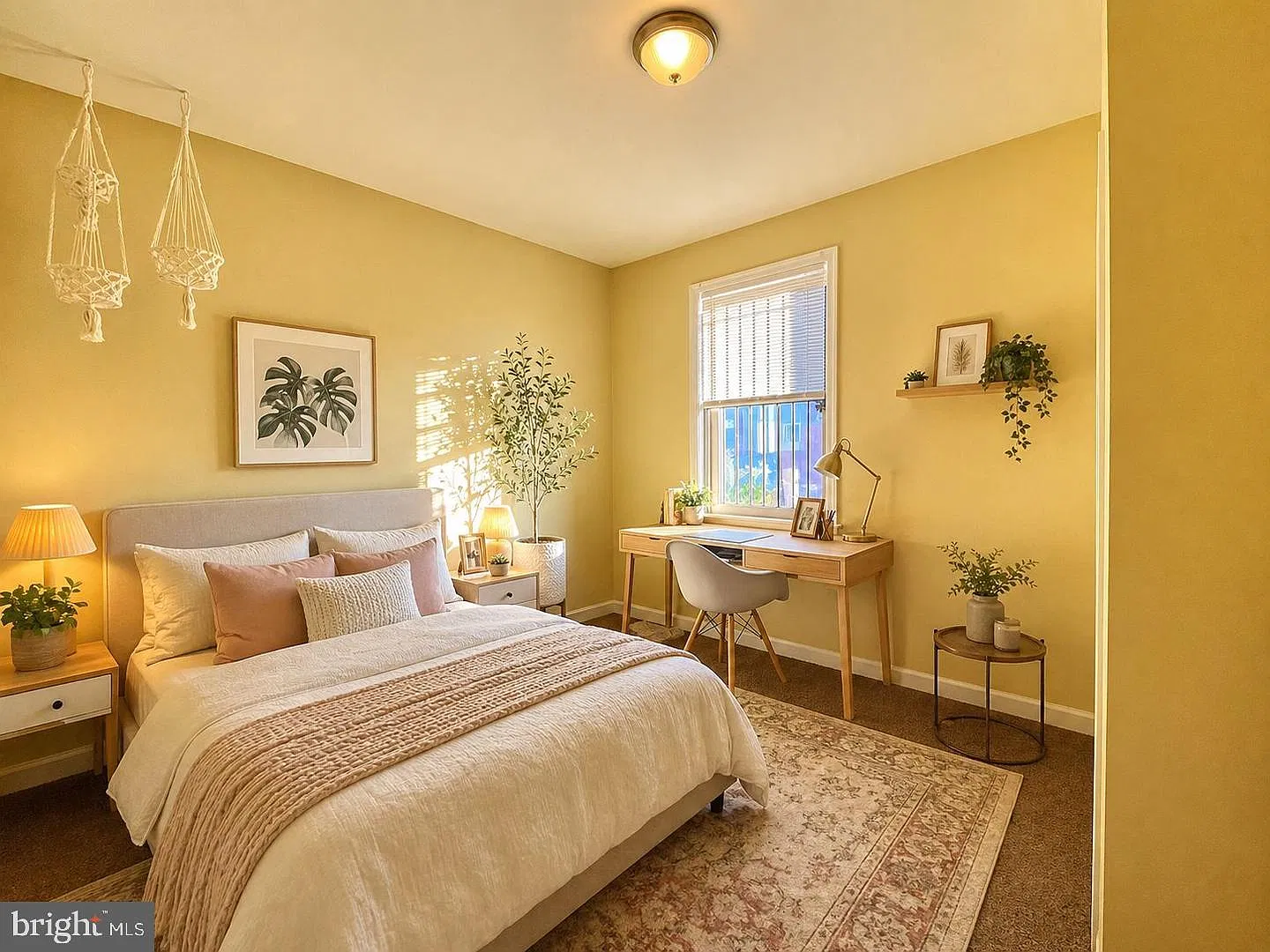 4 bed, 3.0 bath, 1400 sqft, $2,300 — Photo 1
