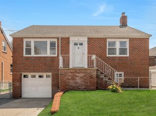 92 Earley St, Bronx, NY 10464