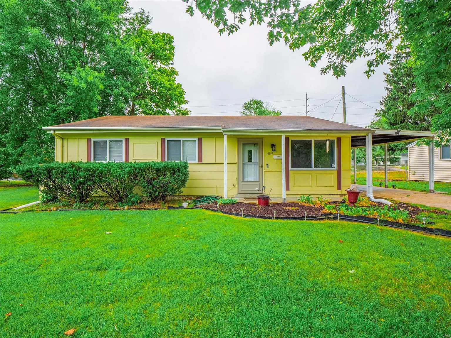 2480 6th Ln photo 1
