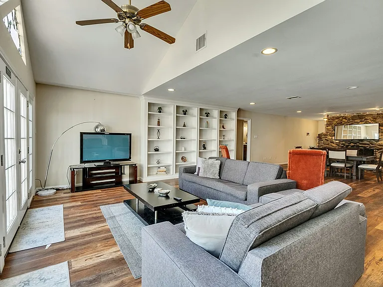 8402 Matthews Ln #1 — Photo 40