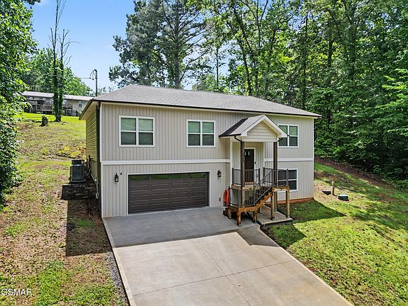 2nd image of 2068 Highpoint Ln