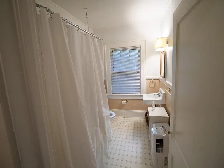 1110 E Worthington Ave — Photo 15