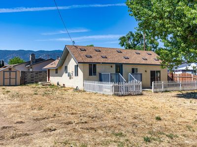 302 W C St, Tehachapi, CA, 93561