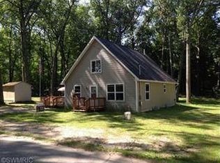 658 W Lincoln Ave, White Cloud, MI 49349