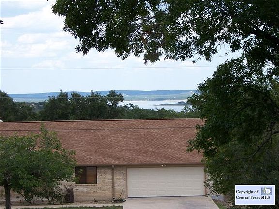 3rd image of 108 Oakcrest Dr