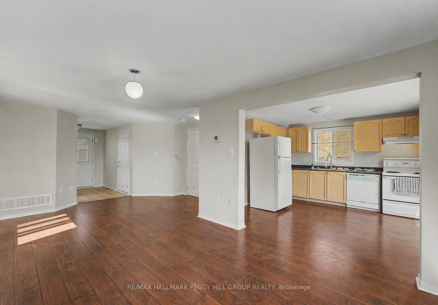 3 bed, $2,950 — Photo 3