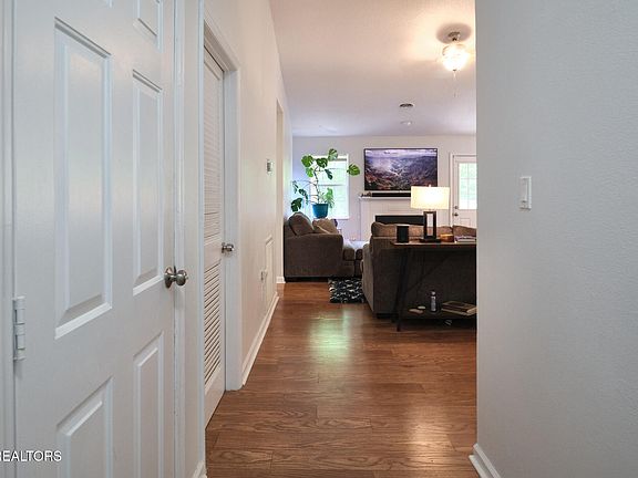 4th image of 5001 Buckshot Way