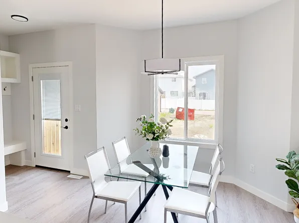 Buckingham Dr Duplex