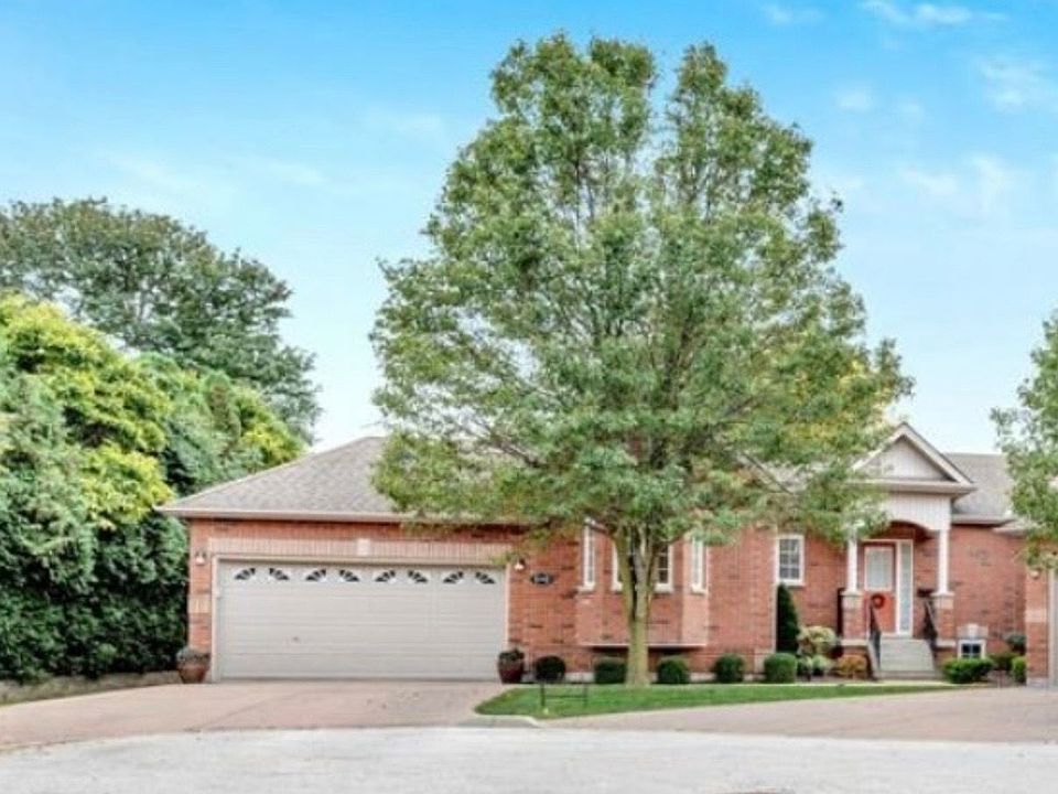 1st image of 32 Robson Rd #1