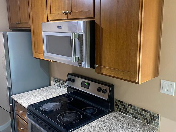 5th image of 704 Fulton St #3