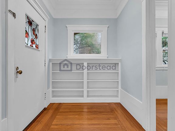 4th image of 5925 Keith Ave