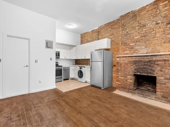 309 W 29th St APT 2F, New York, NY 10001