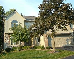 1st image of 101 Hampton Ct #12