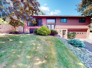 1327 Sand Hill Cir, Montoursville, PA 17754