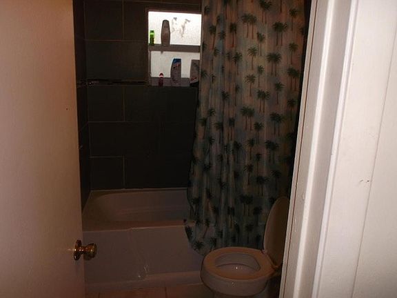 2nd image of 628 S B St APT 1