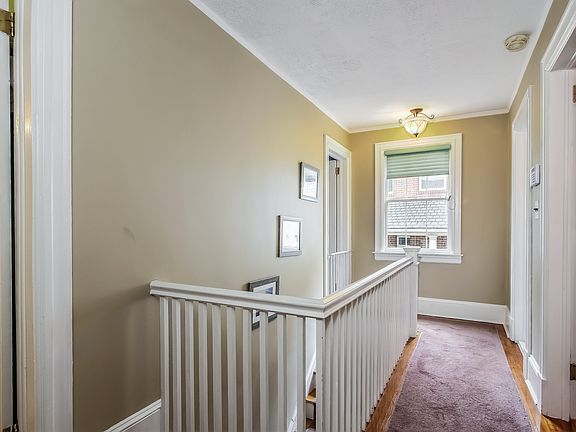 5th image of 72 University Pl
