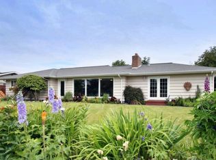 3904 Cliffside Dr, Bellingham, WA 98225