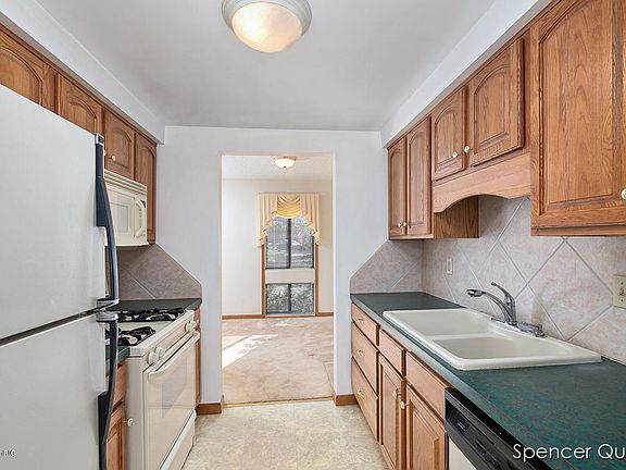 4th image of 236 Heritage Commons St SE
