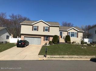 236 Constitution Ave, Hanover Township, PA 18706